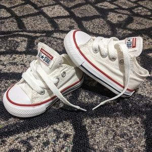 Toddler converse size 4